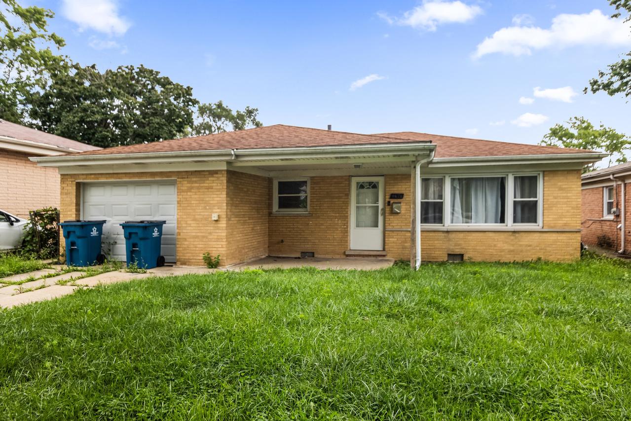 1621 Ingrid Ln., Chicago Heights, IL 60411