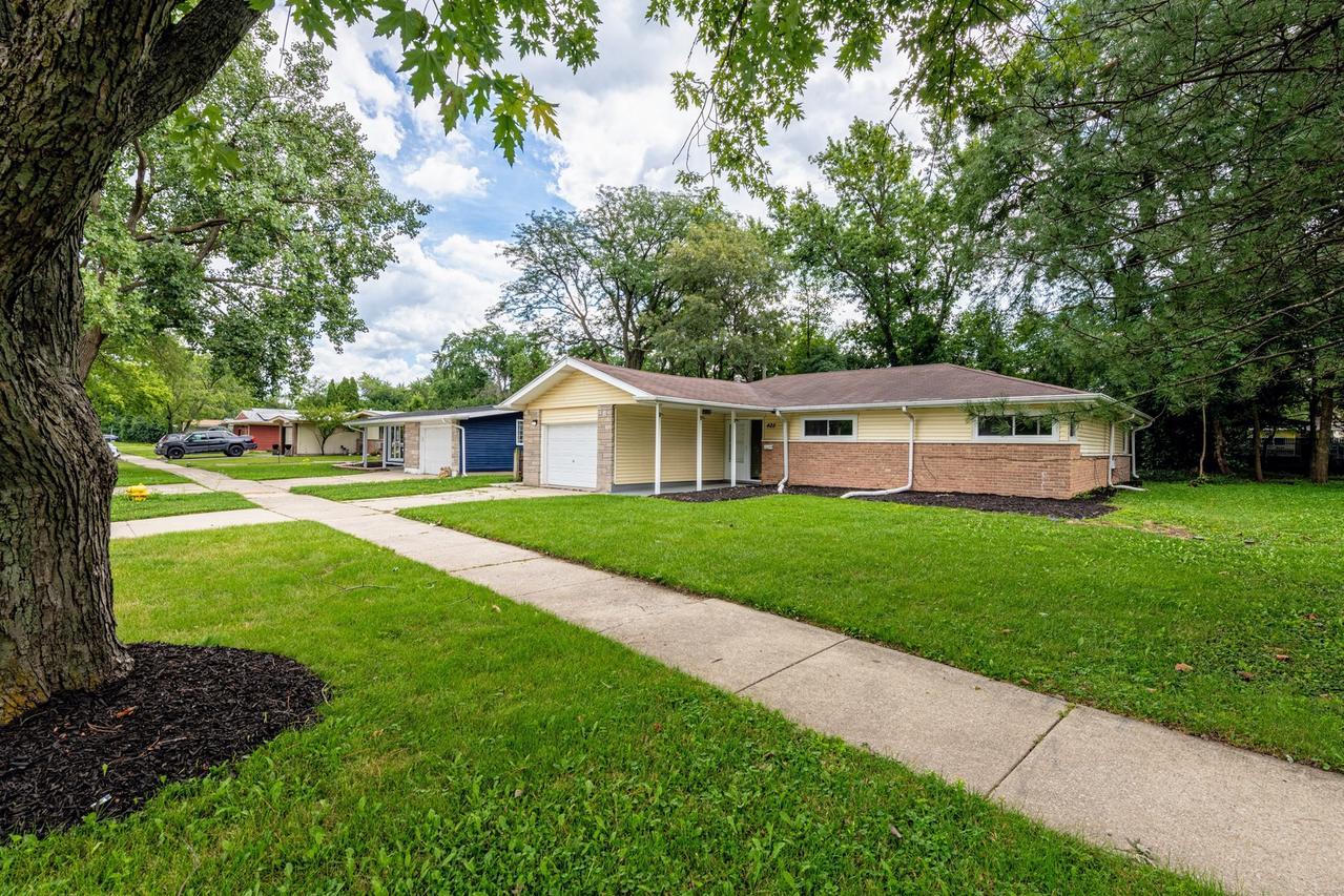 425 Lakewood Blvd., Park Forest, IL 60466