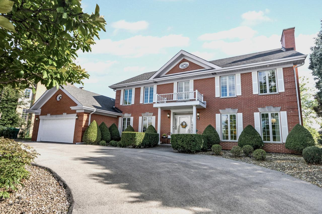 8115 Pluskota Dr., Orland Park, IL 60462