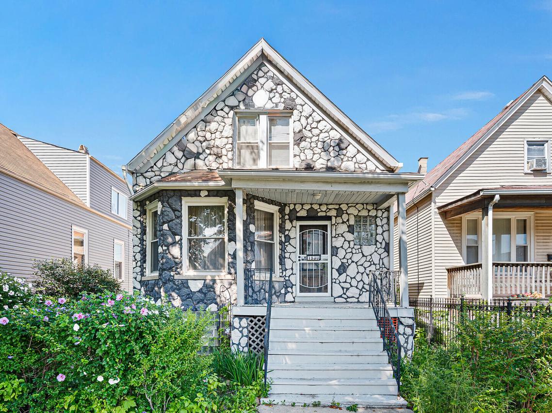 1930 N Kenneth Ave., Chicago, IL 60639
