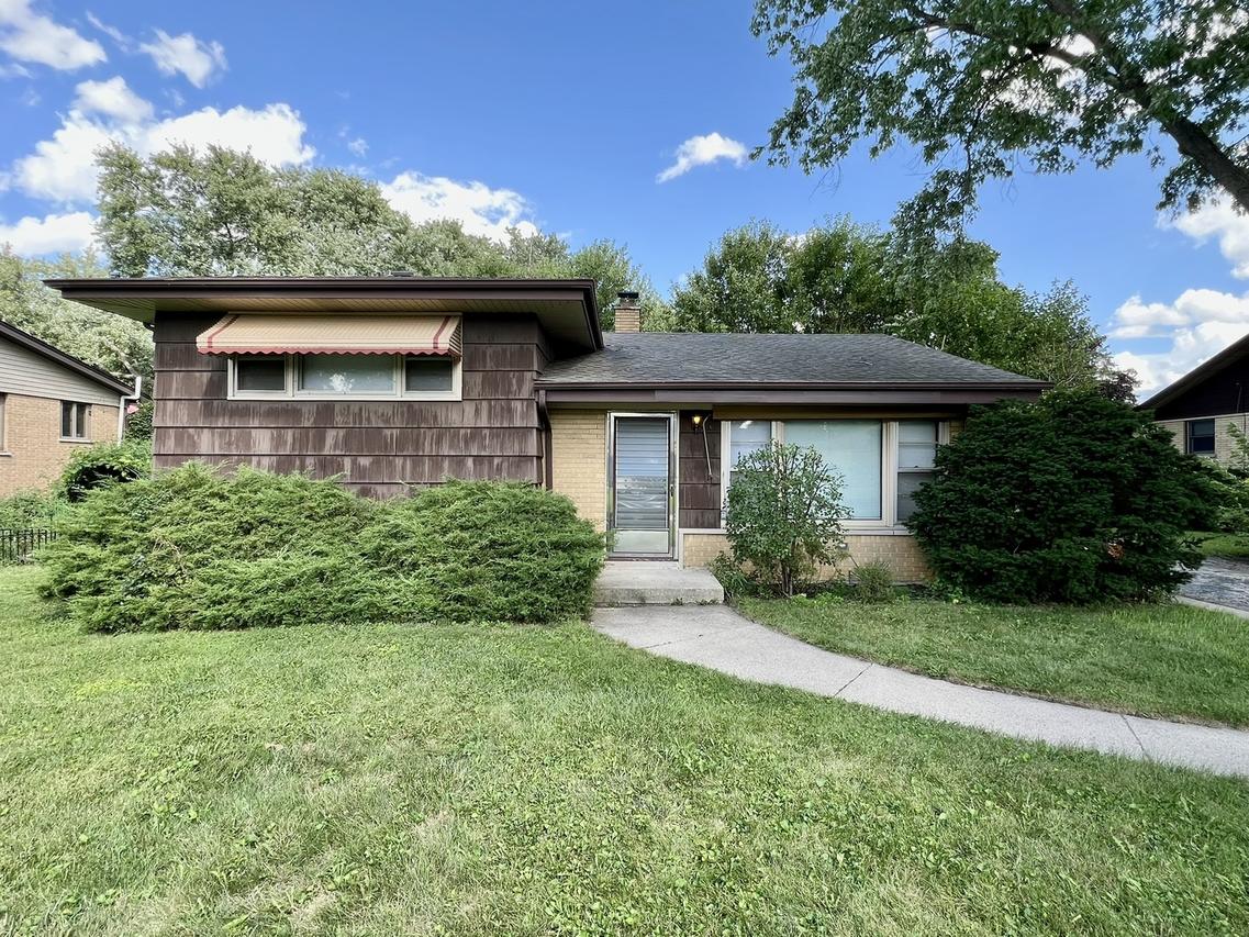 12513 S Mcvickers Ave., Palos Heights, IL 60463
