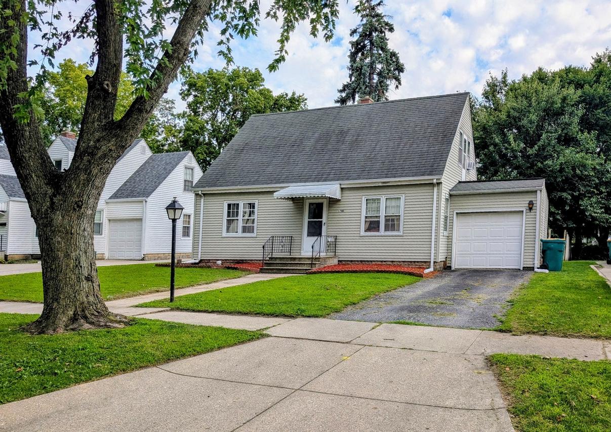 1300 Oneida St., Joliet, IL 60435