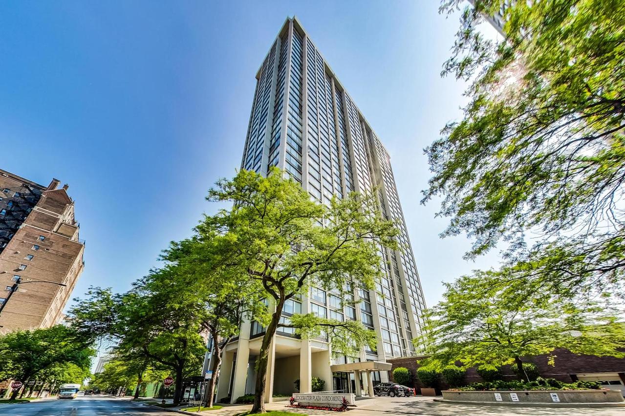 5455 N Sheridan Rd. #1015, Chicago, IL 60640