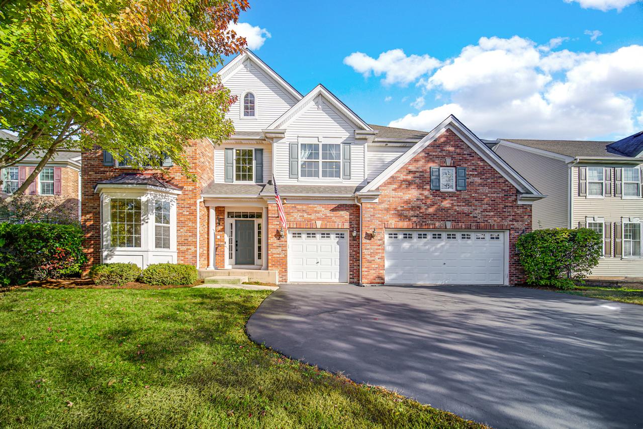 5900 Betty Gloyd Dr., Hoffman Estates, IL 60192