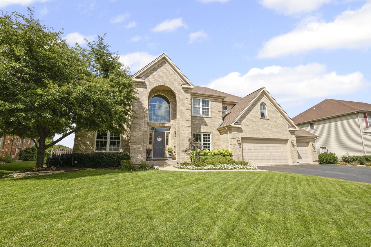 1010 Grayhawk Dr., Algonquin, IL 60102