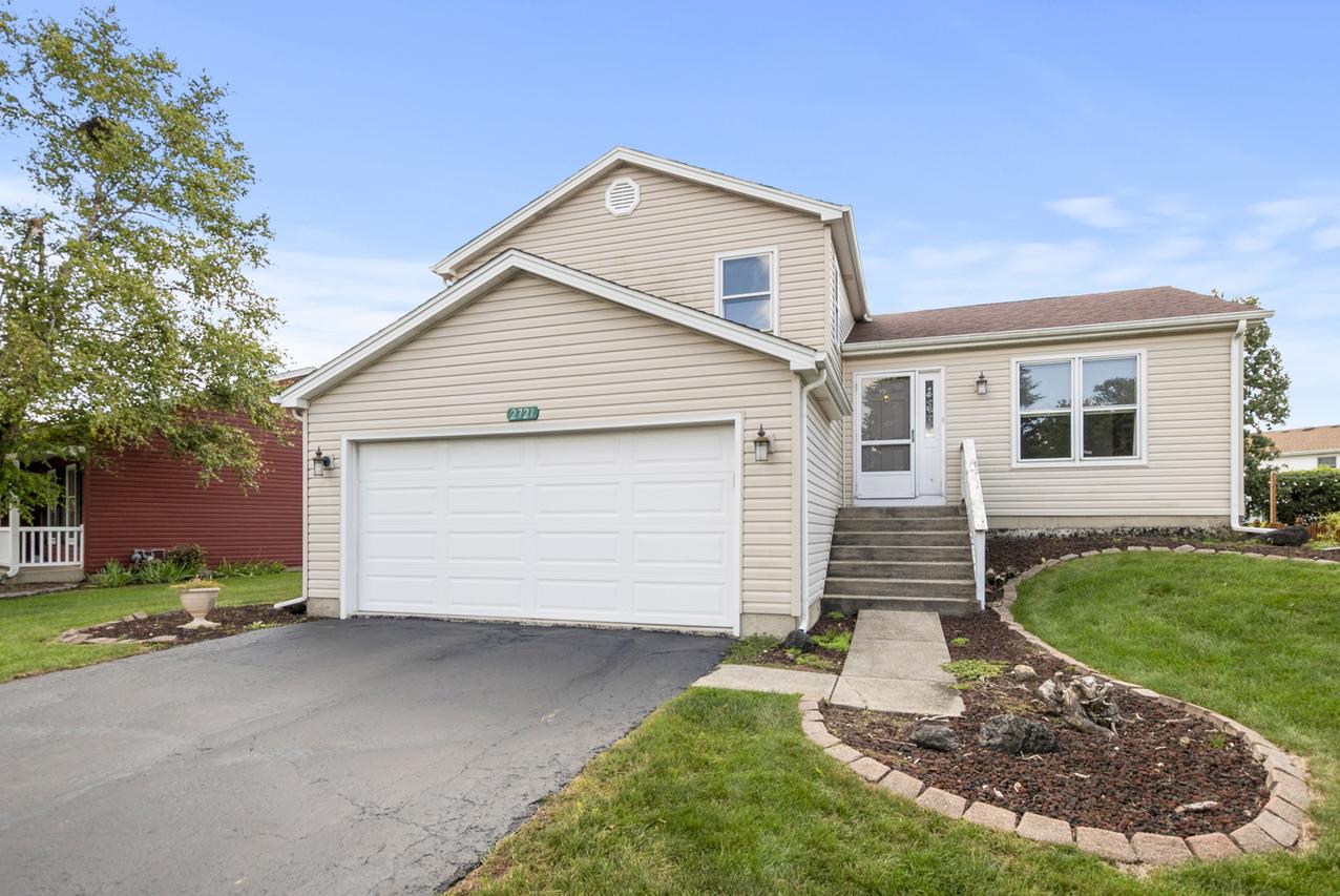 2721 Zurich Ln., Woodridge, IL 60517