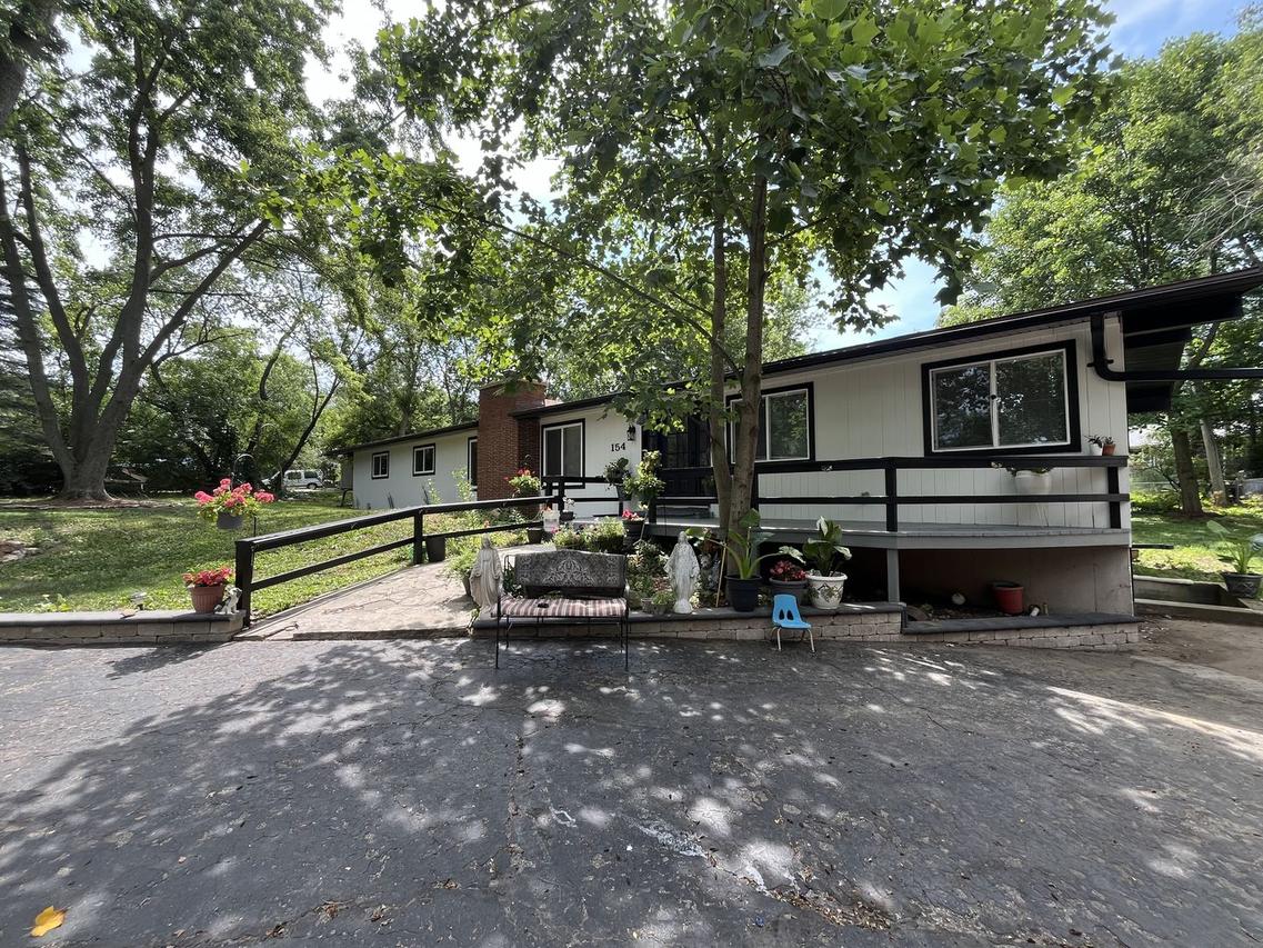 154 Barbara Ln., New Lenox, IL 60451
