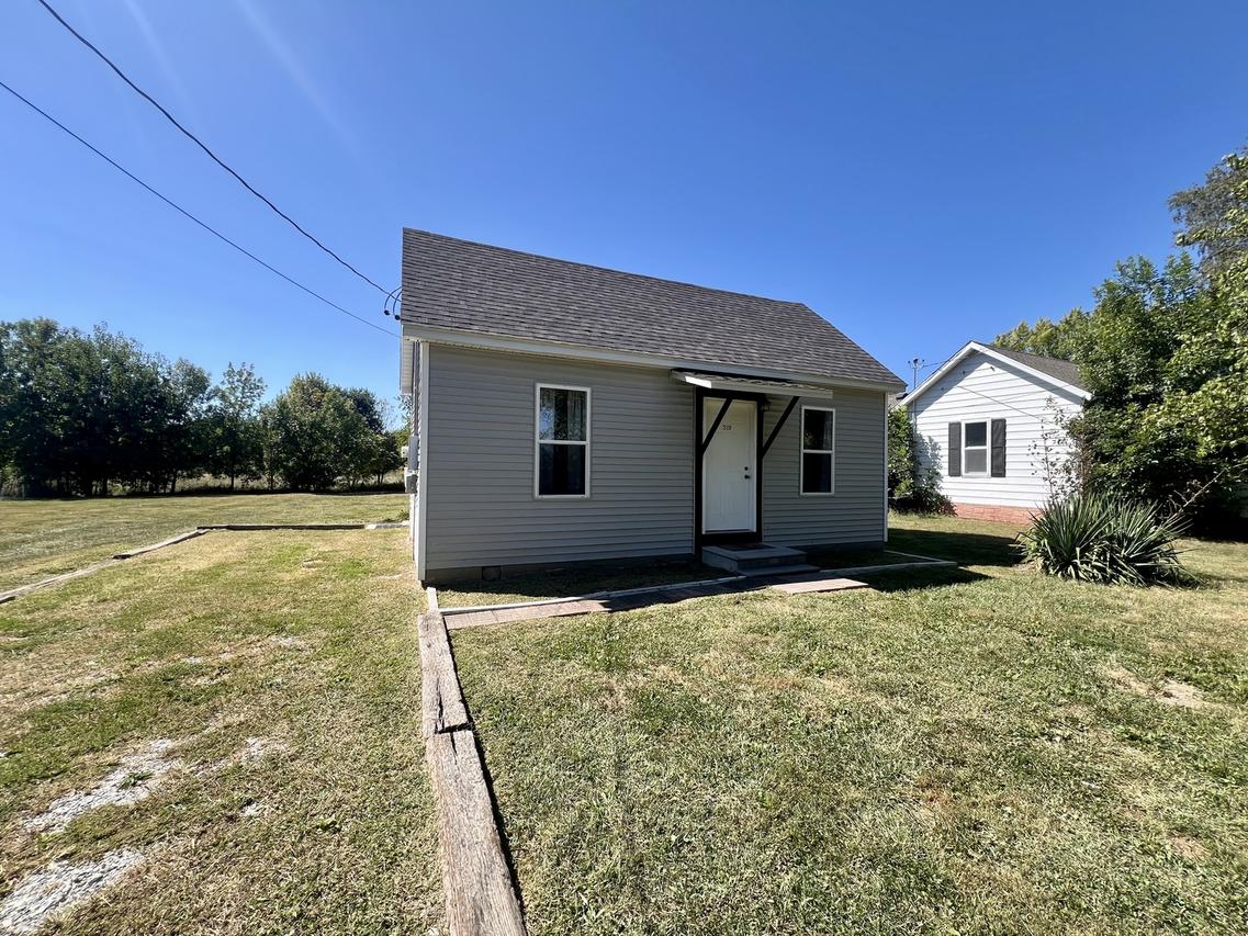 219 S Missouri St., Atwood, IL 61913