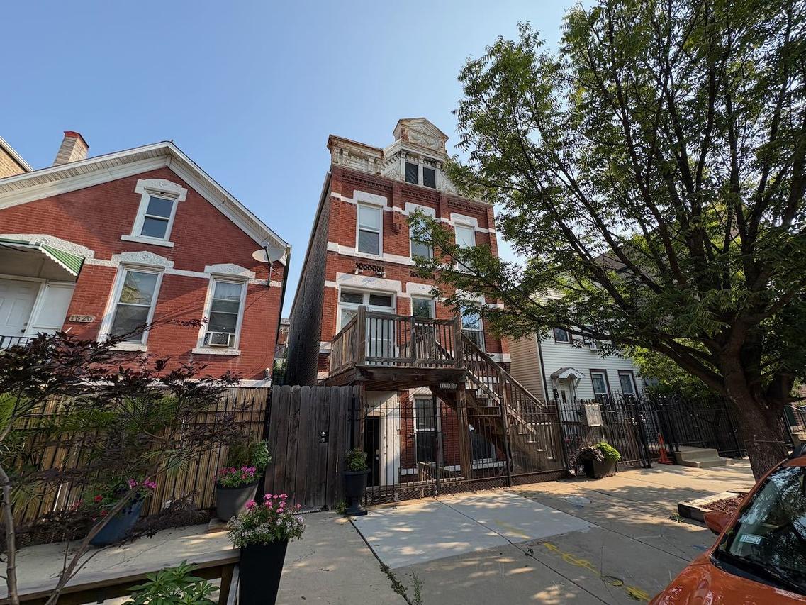 1518 W 17th St., Chicago, IL 60608