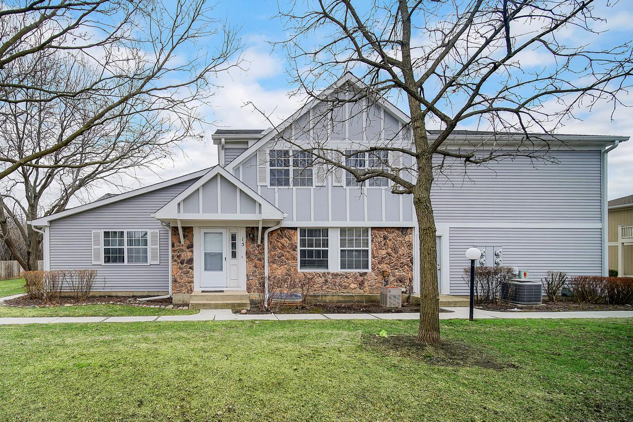 15 Tanwood Ct., Vernon Hills, IL 60061