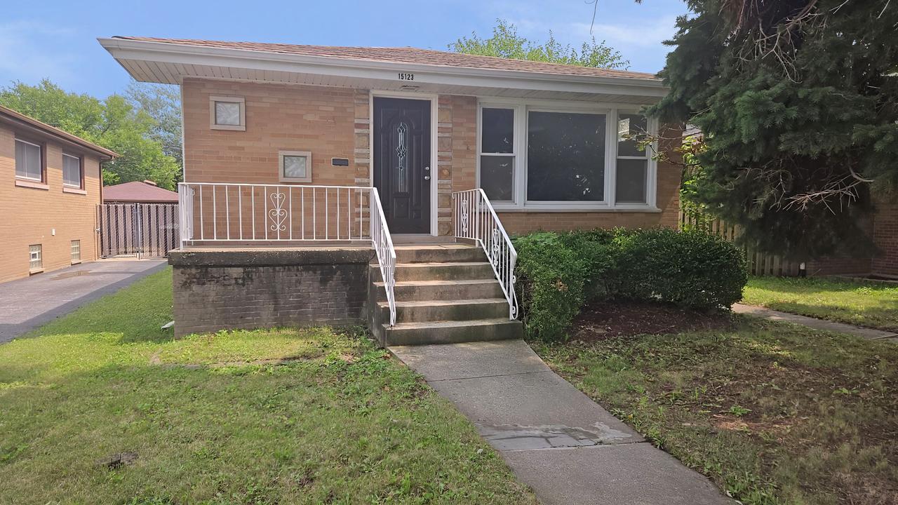 15123 Wabash Ave., South Holland, IL 60473