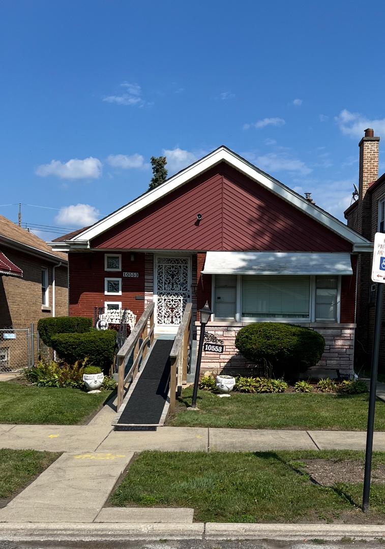 10553 S Calumet Ave., Chicago, IL 60628