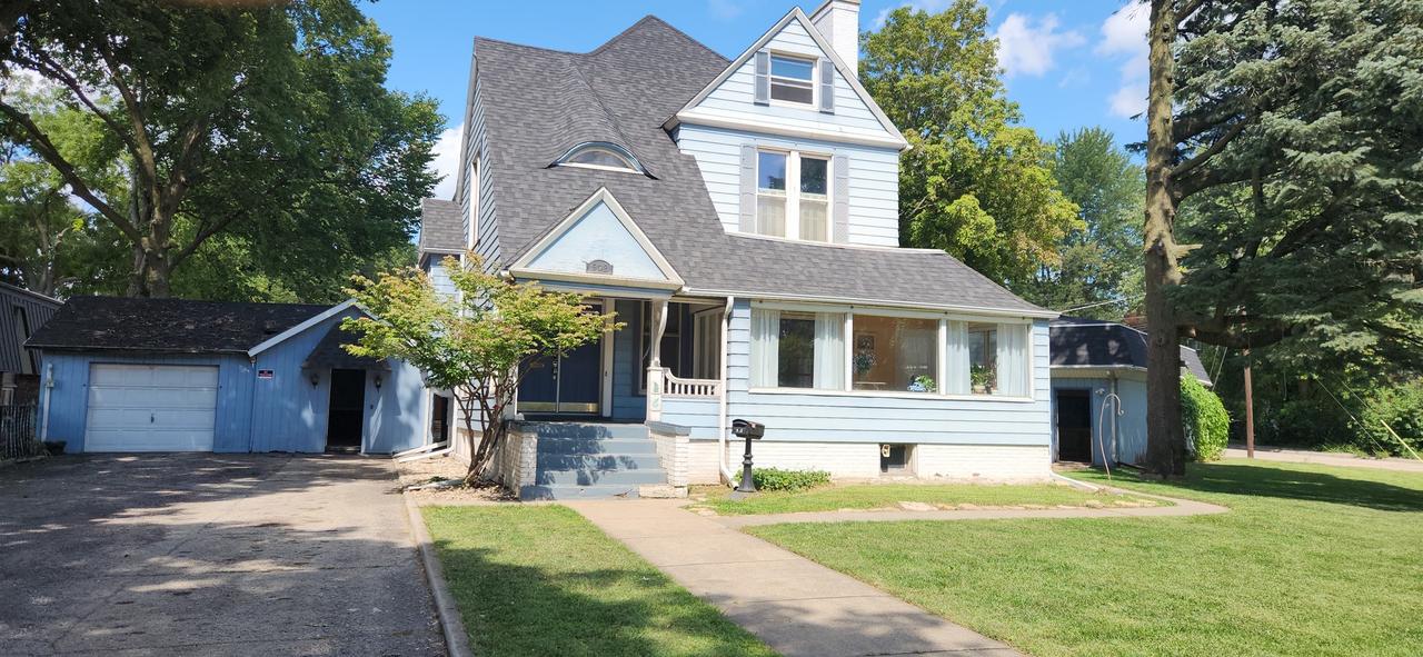 902 W 3rd St., Sterling, IL 61081