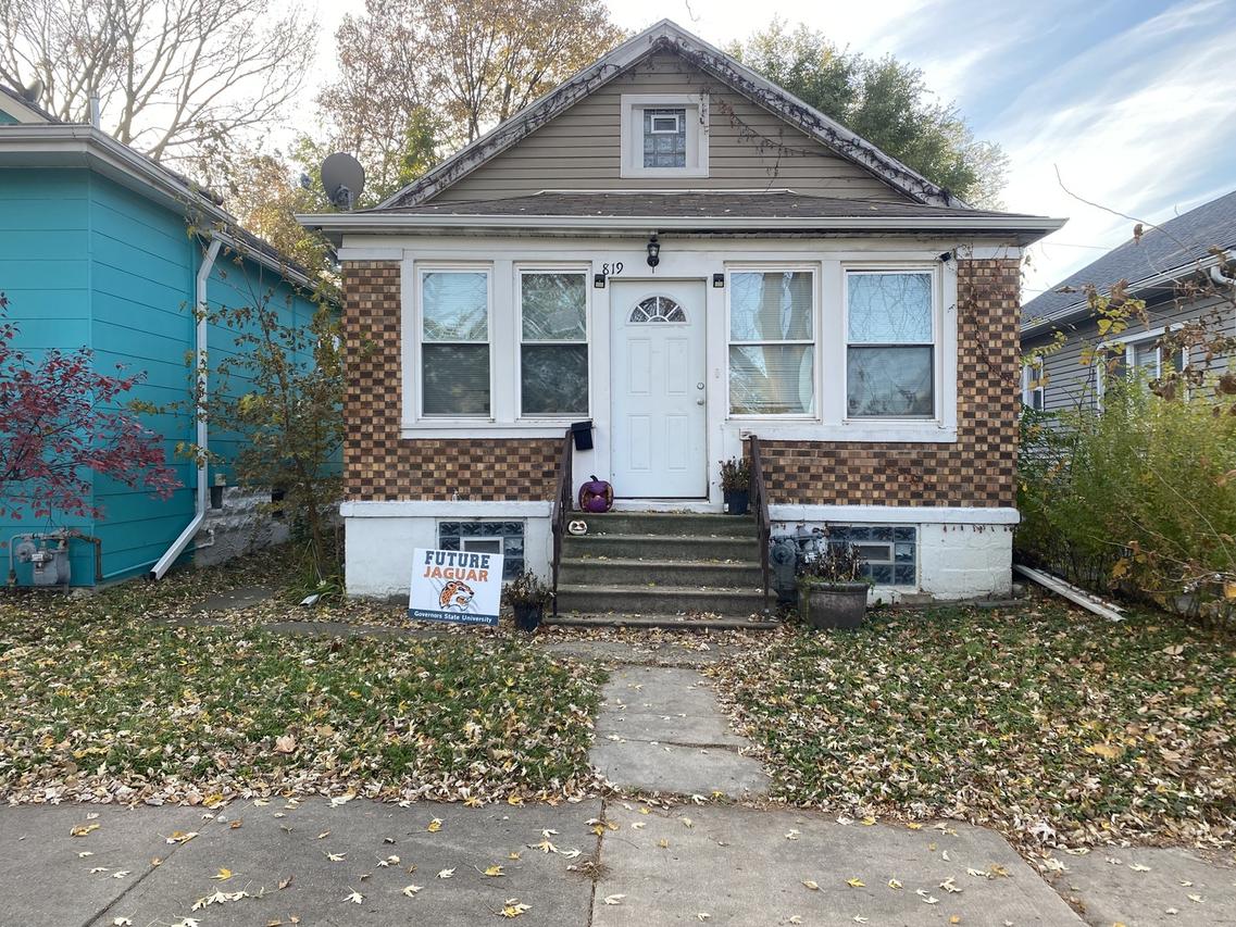819 Elizabeth St., Joliet, IL 60435