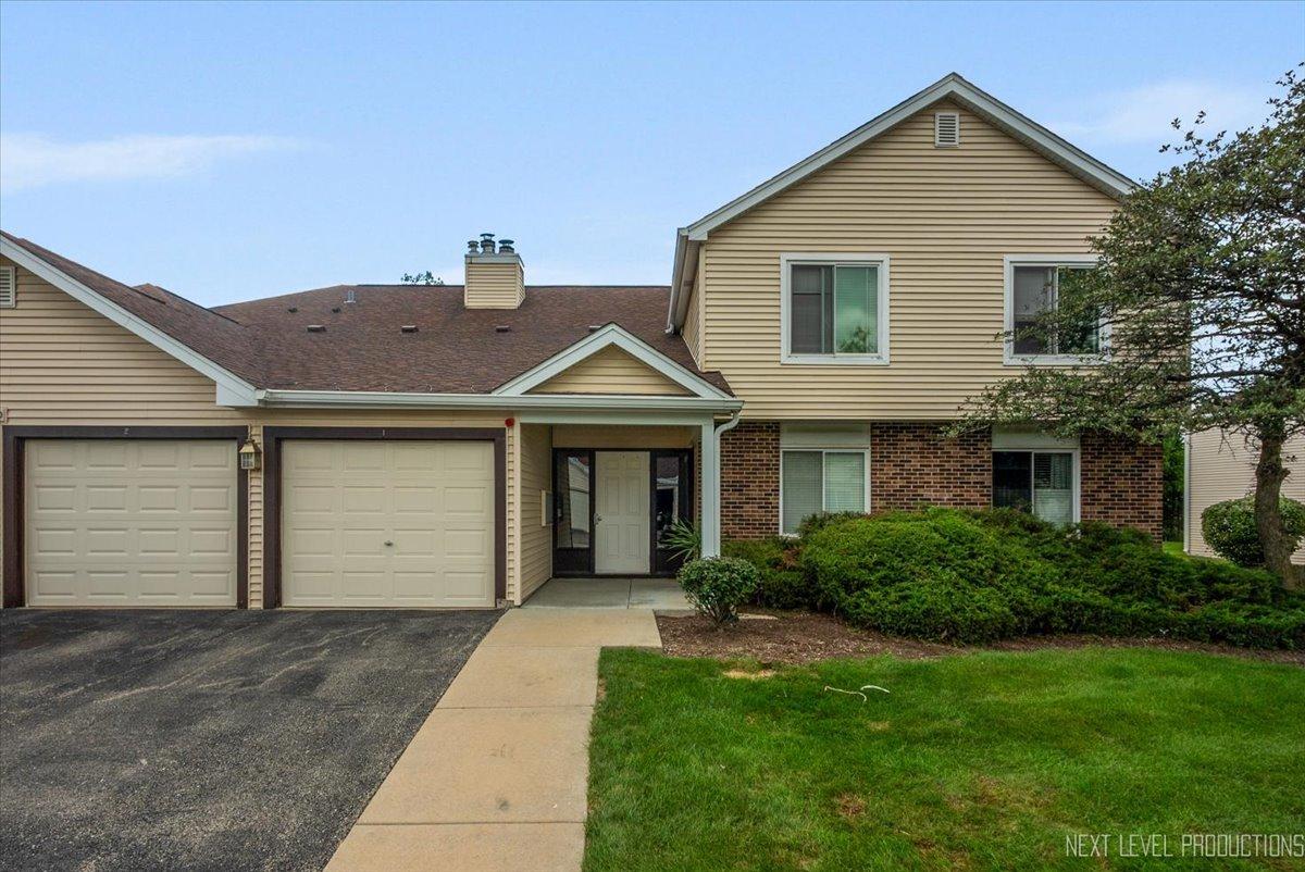 7000 Sussex Ct. #204, Woodridge, IL 60517