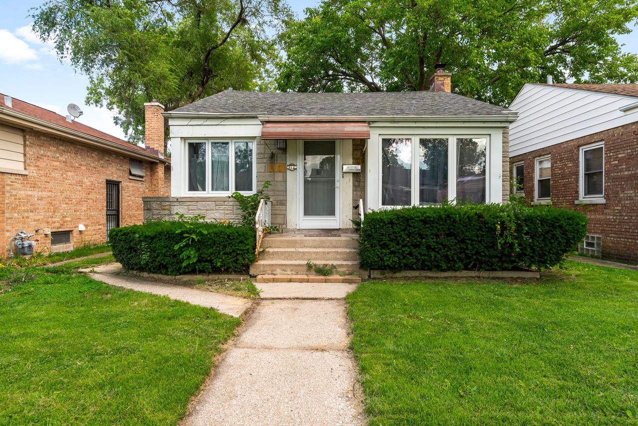 117 Morris Ave., Bellwood, IL 60104