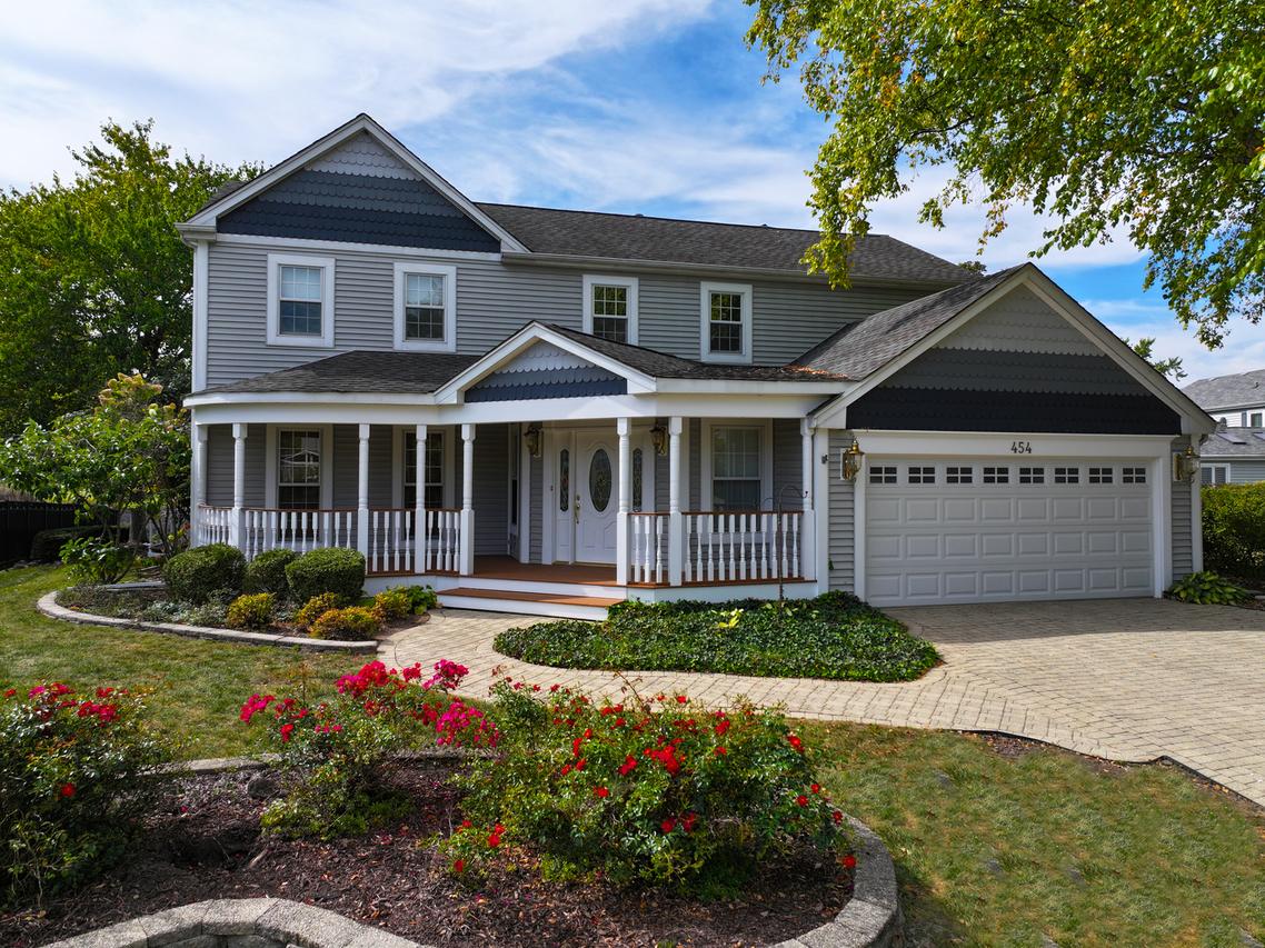 454 Willington Dr., Schaumburg, IL 60194