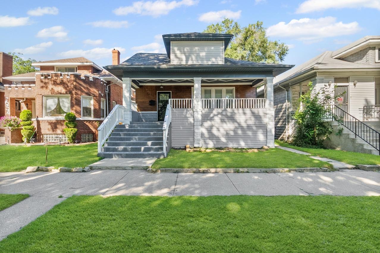 7650 S Cregier Ave., Chicago, IL 60649