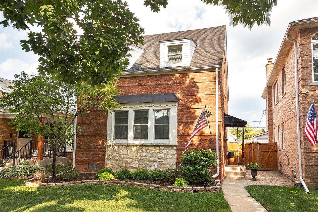 6023 N Kedvale Ave., Chicago, IL 60646