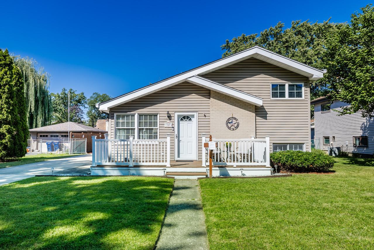 340 Mission Ave., Villa Park, IL 60181