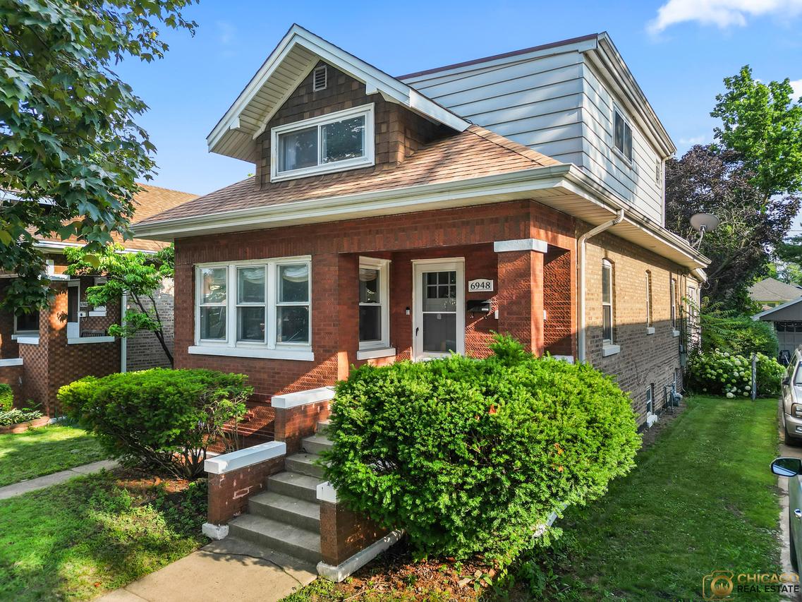 6948 30th St., Berwyn, IL 60402