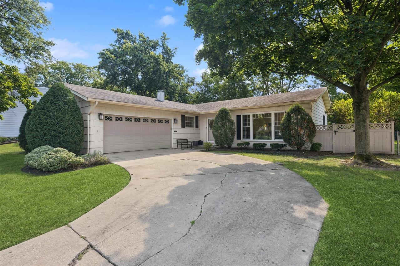 1260 Windsor Dr., Wheaton, IL 60189