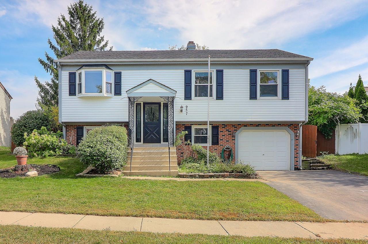 957 Grant St., Bartlett, IL 60103
