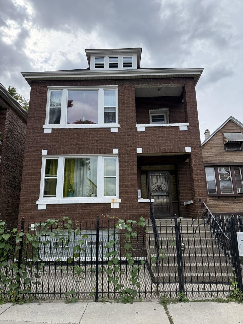 4554 S Washtenaw Ave., Chicago, IL 60632