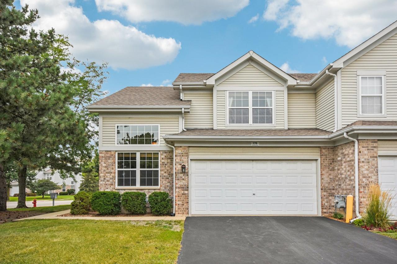170 Cheviot Ct., Roselle, IL 60172