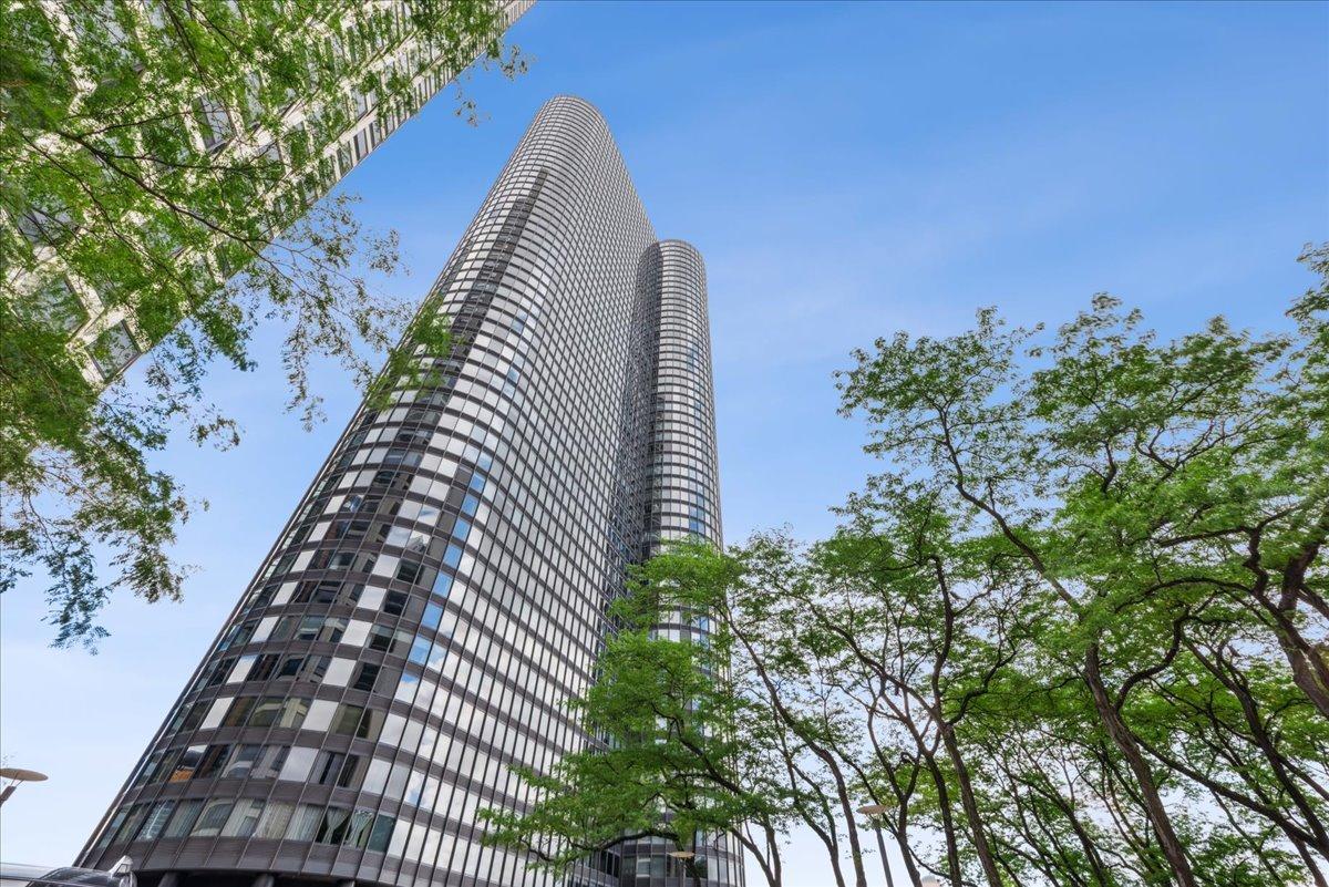 155 N Harbor Dr. #614, Chicago, IL 60601