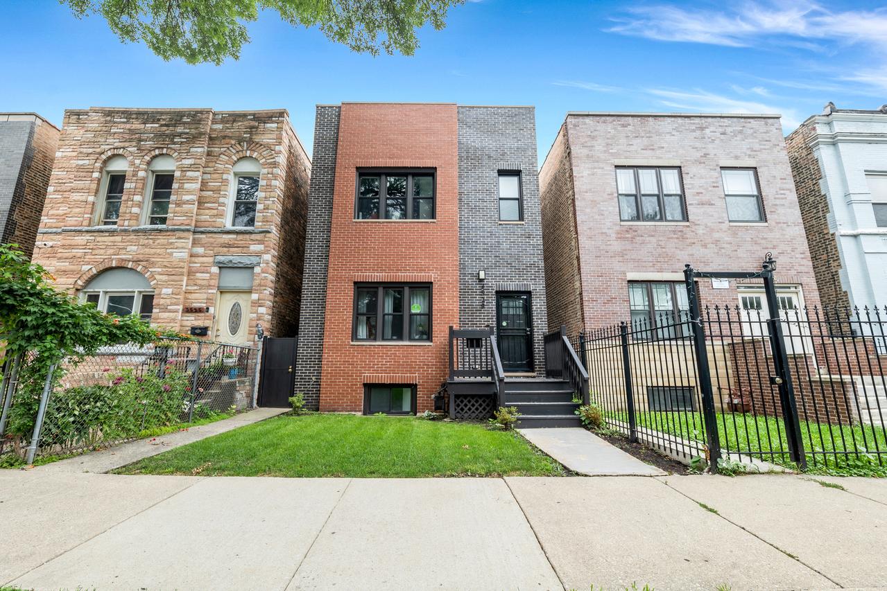 3529 W Le Moyne St., Chicago, IL 60651