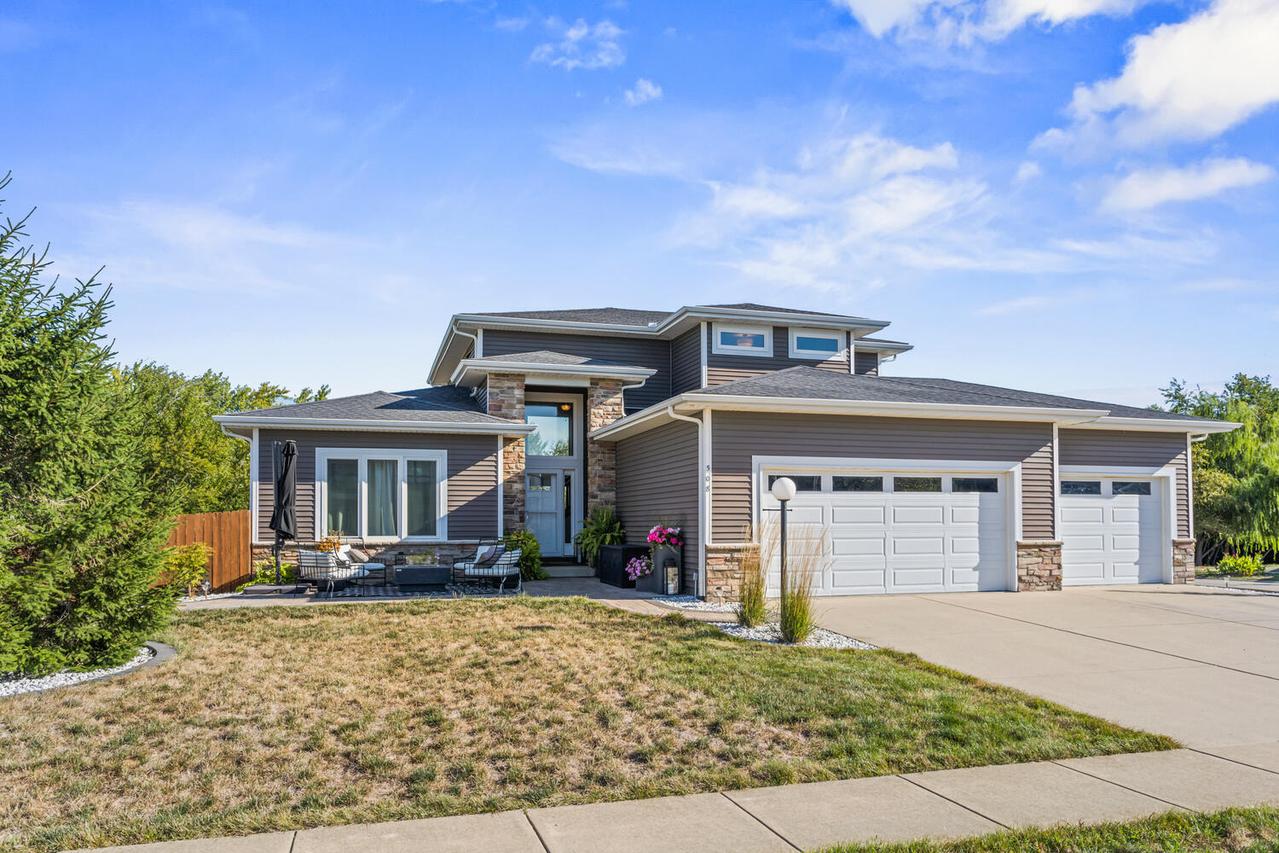 508 Silver Lake Ct., Savoy, IL 61874