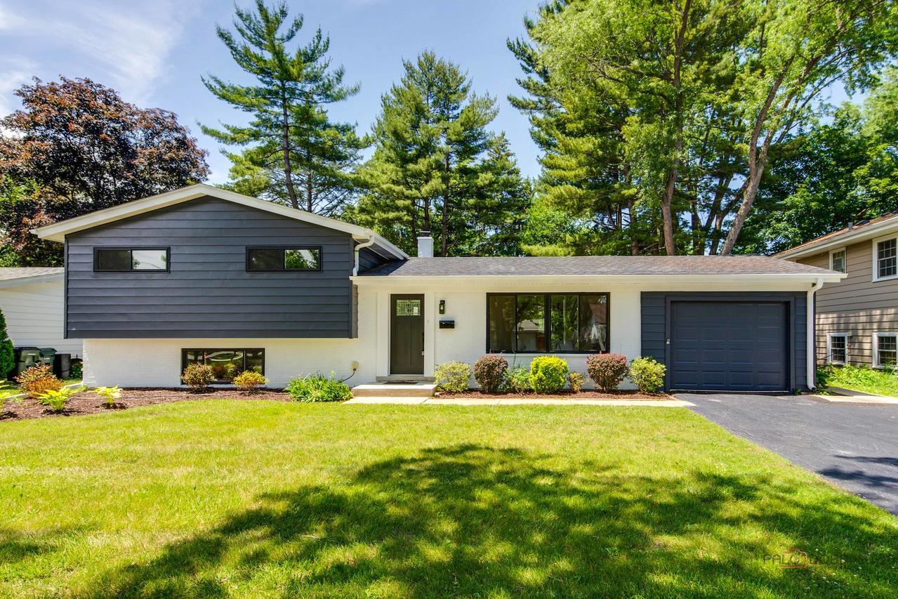 222 S Maple St., Palatine, IL 60067