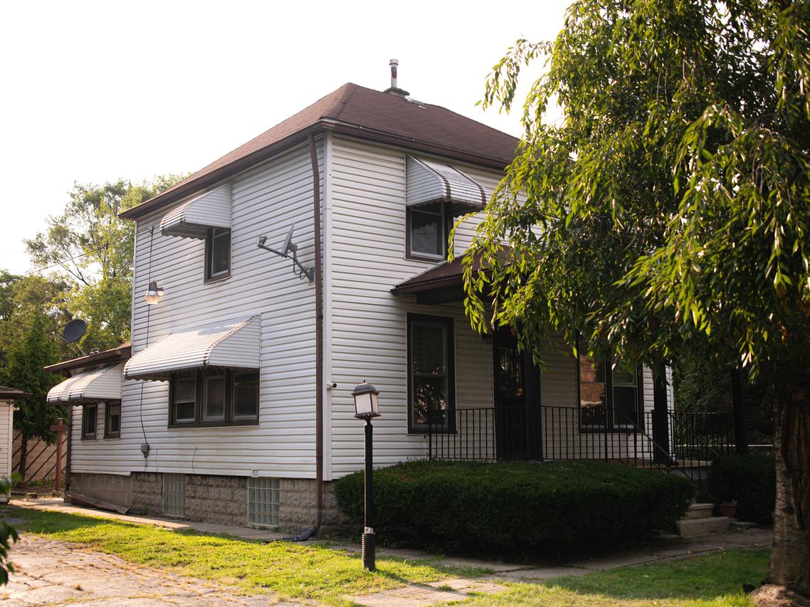 14622 Vincennes Rd., Harvey, IL 60426