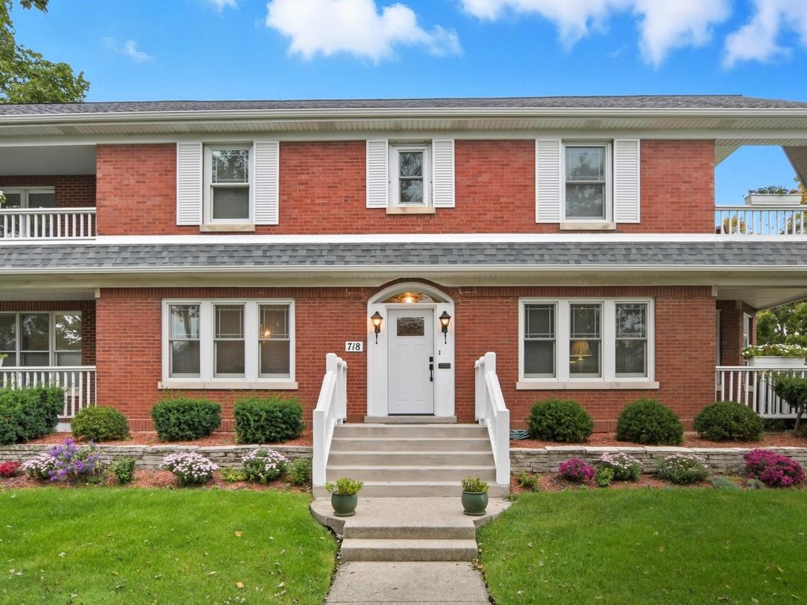718 S Washington Ave., Park Ridge, IL 60068