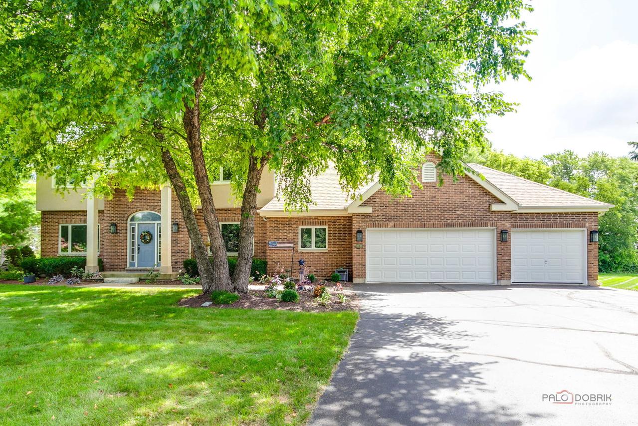 3313 Ridge Rd., Spring Grove, IL 60081