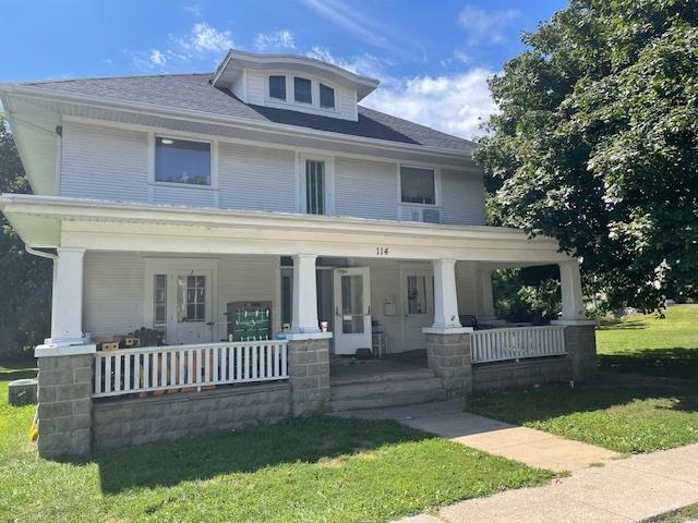 114 E Lincoln St., Saybrook, IL 61770