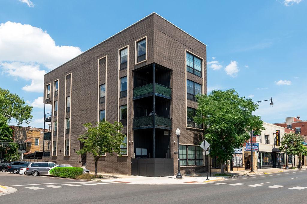 3024 W Irving Park Rd. #1S, Chicago, IL 60618
