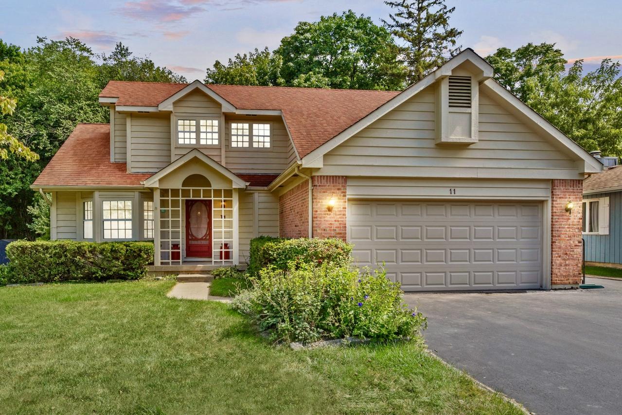 11 Woodhead Dr., Lake Villa, IL 60046