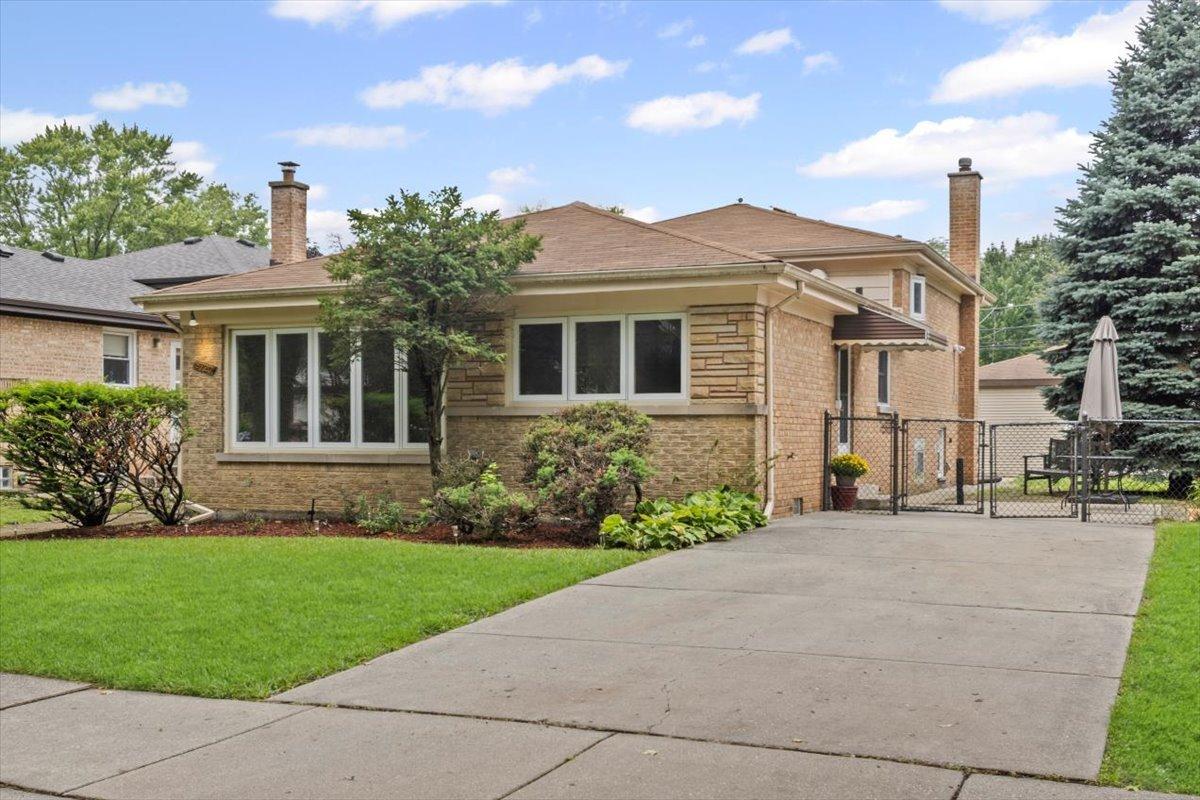 8720 Karlov Ave., Skokie, IL 60076