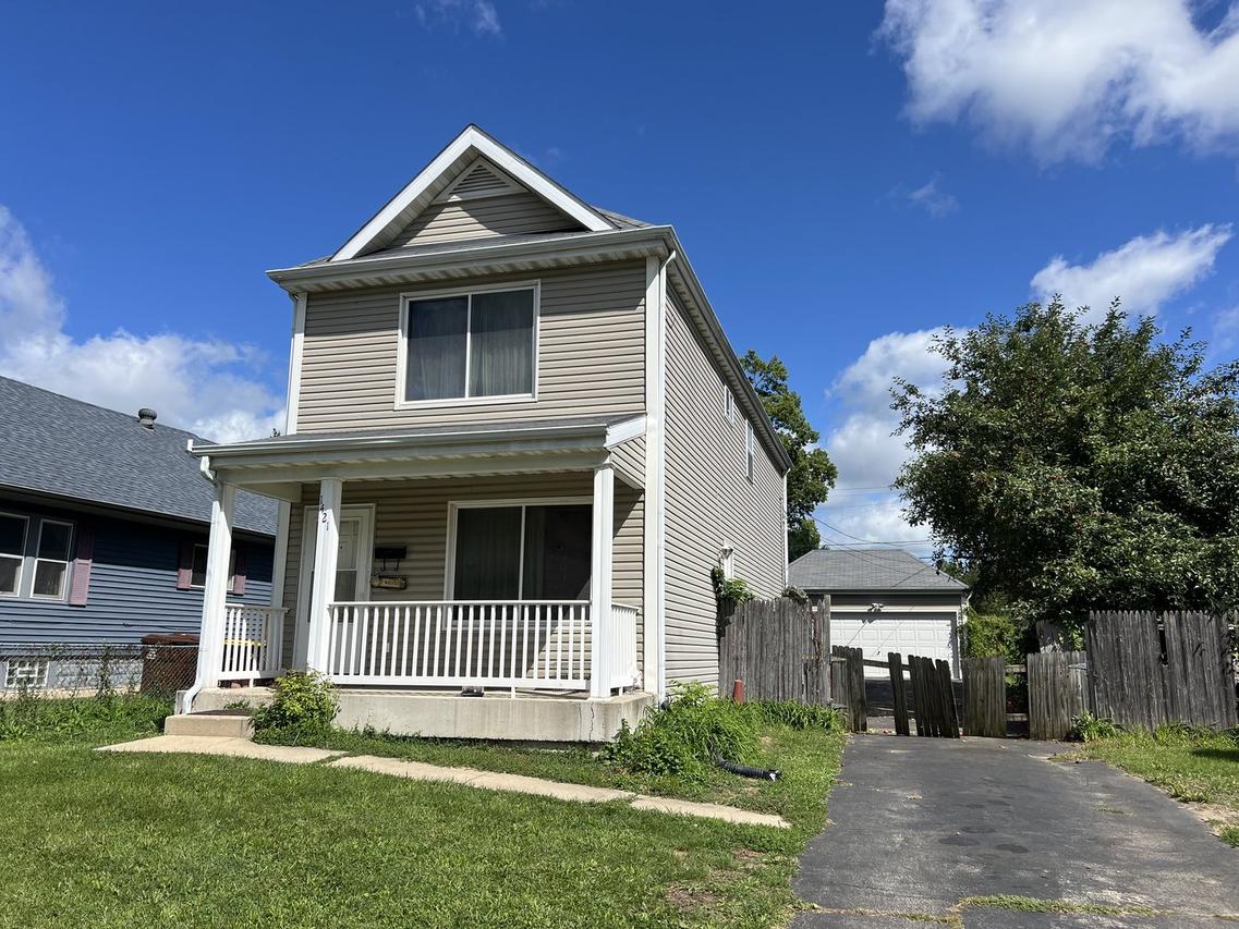 1421 Elm St., Rockford, IL 61102