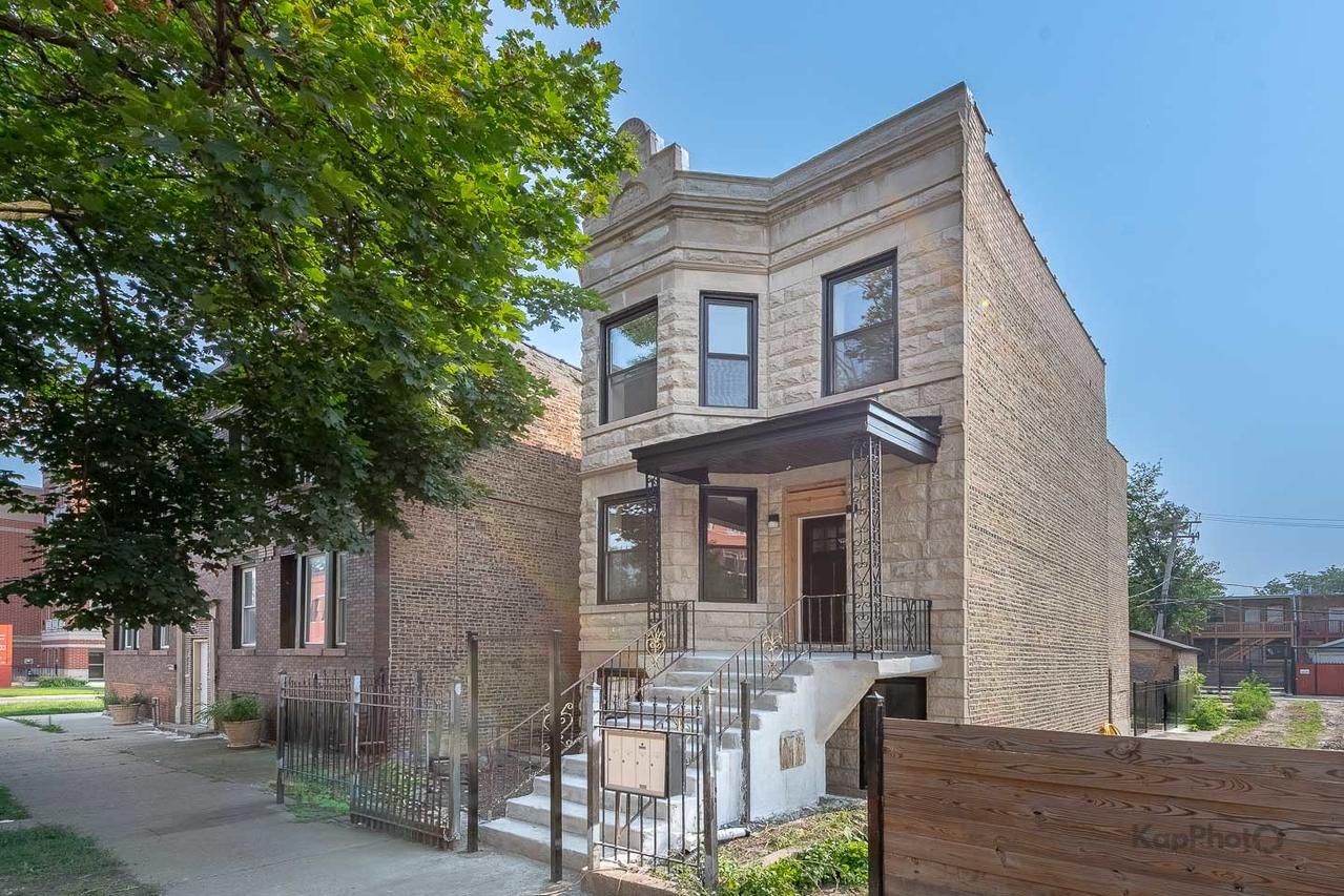 653 N Lawndale Ave., Chicago, IL 60624