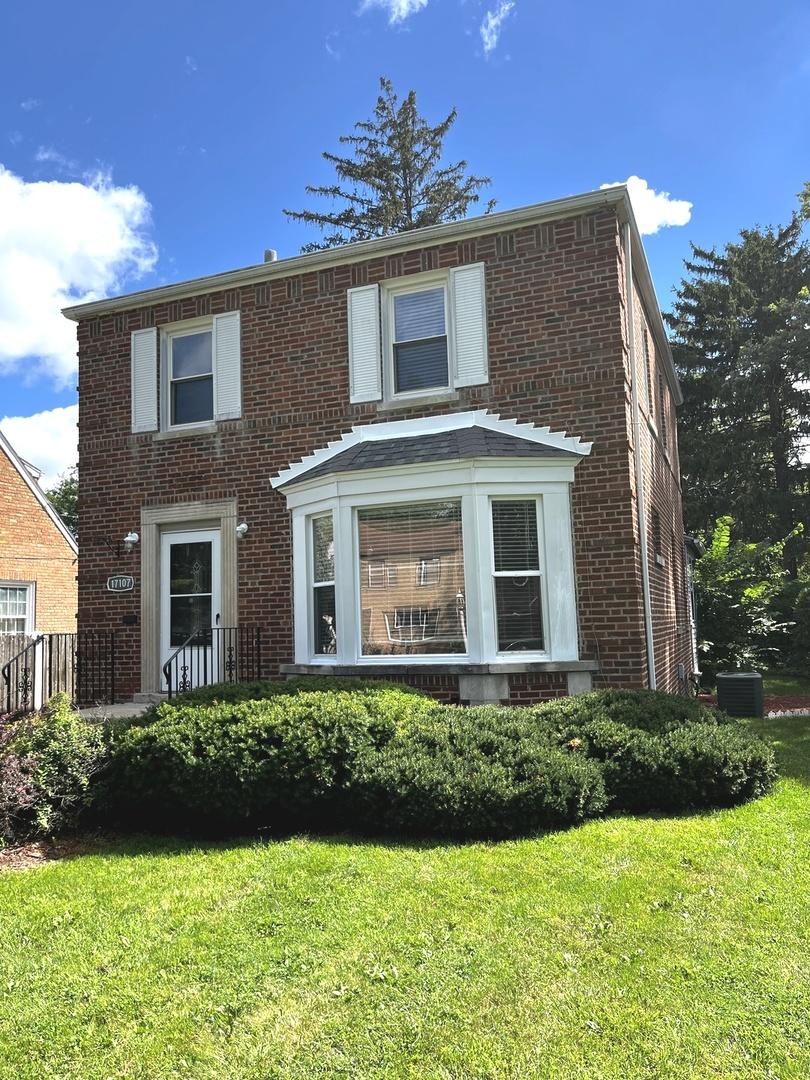 17107 Longfellow Ave., Hazel Crest, IL 60429