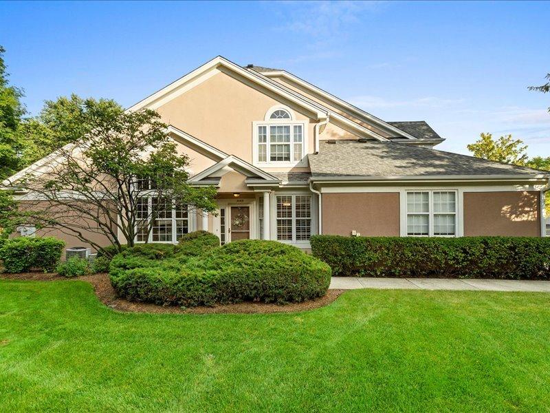3065 Lexington Ln., Glenview, IL 60025