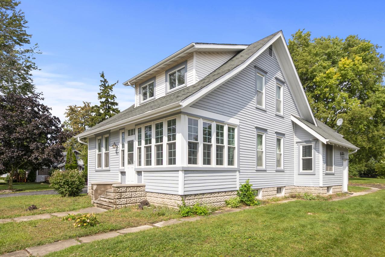 717 Miller St., Beecher, IL 60401