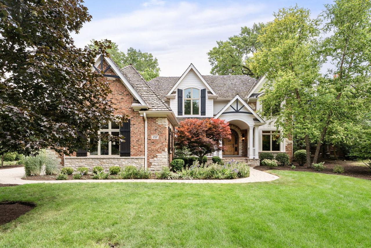 1727 Stoddard Ave., Wheaton, IL 60187