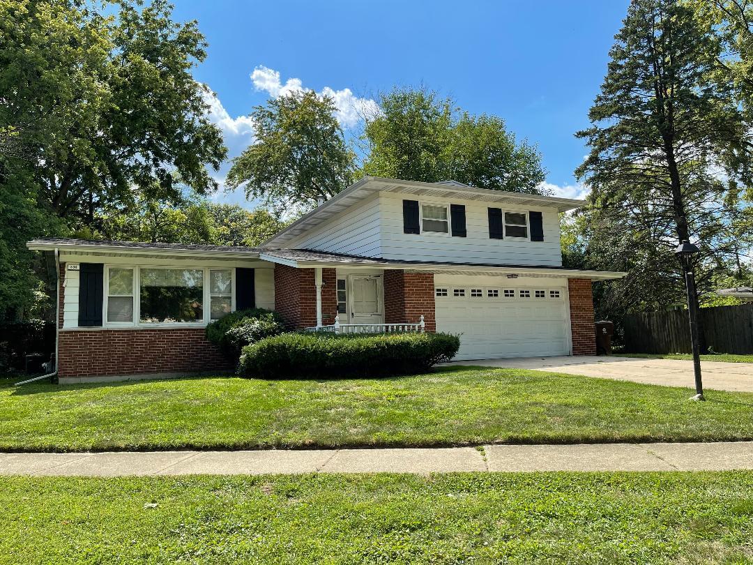 804 W Manor Ct., Glenwood, IL 60425