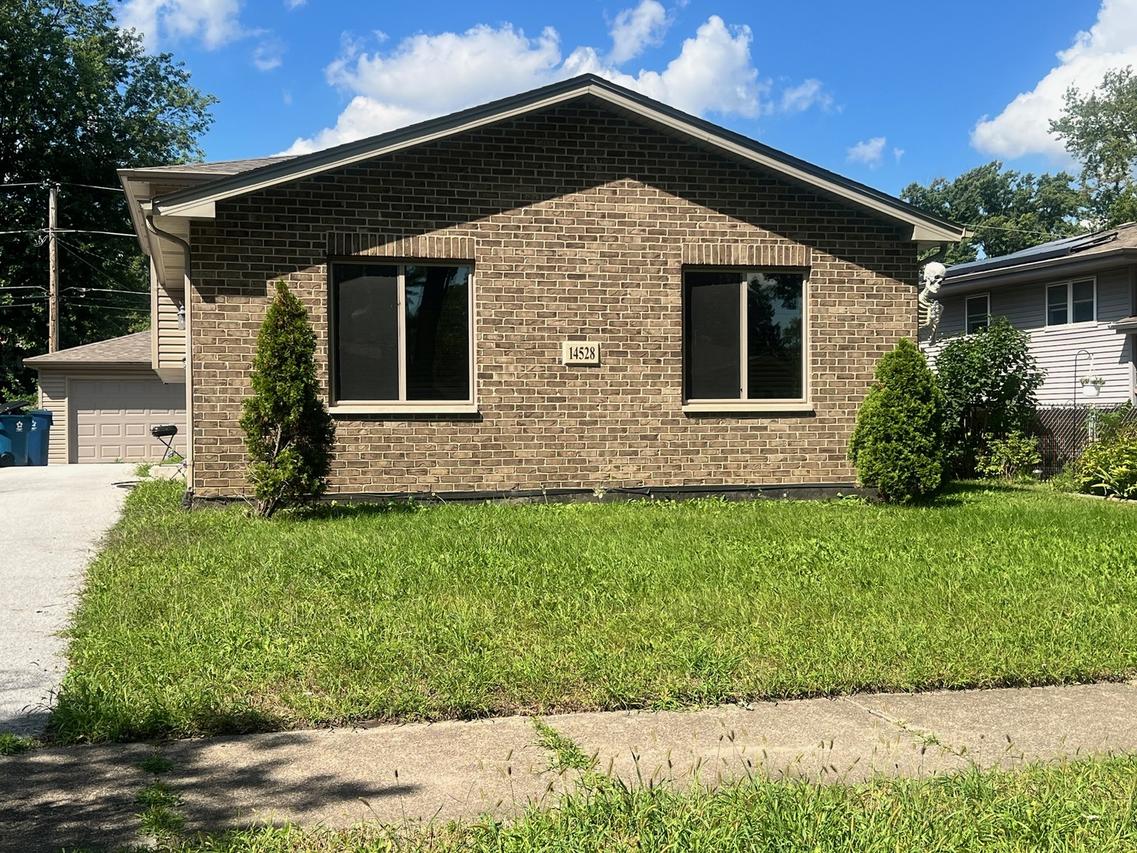 14528 Kolin Ave., Midlothian, IL 60445