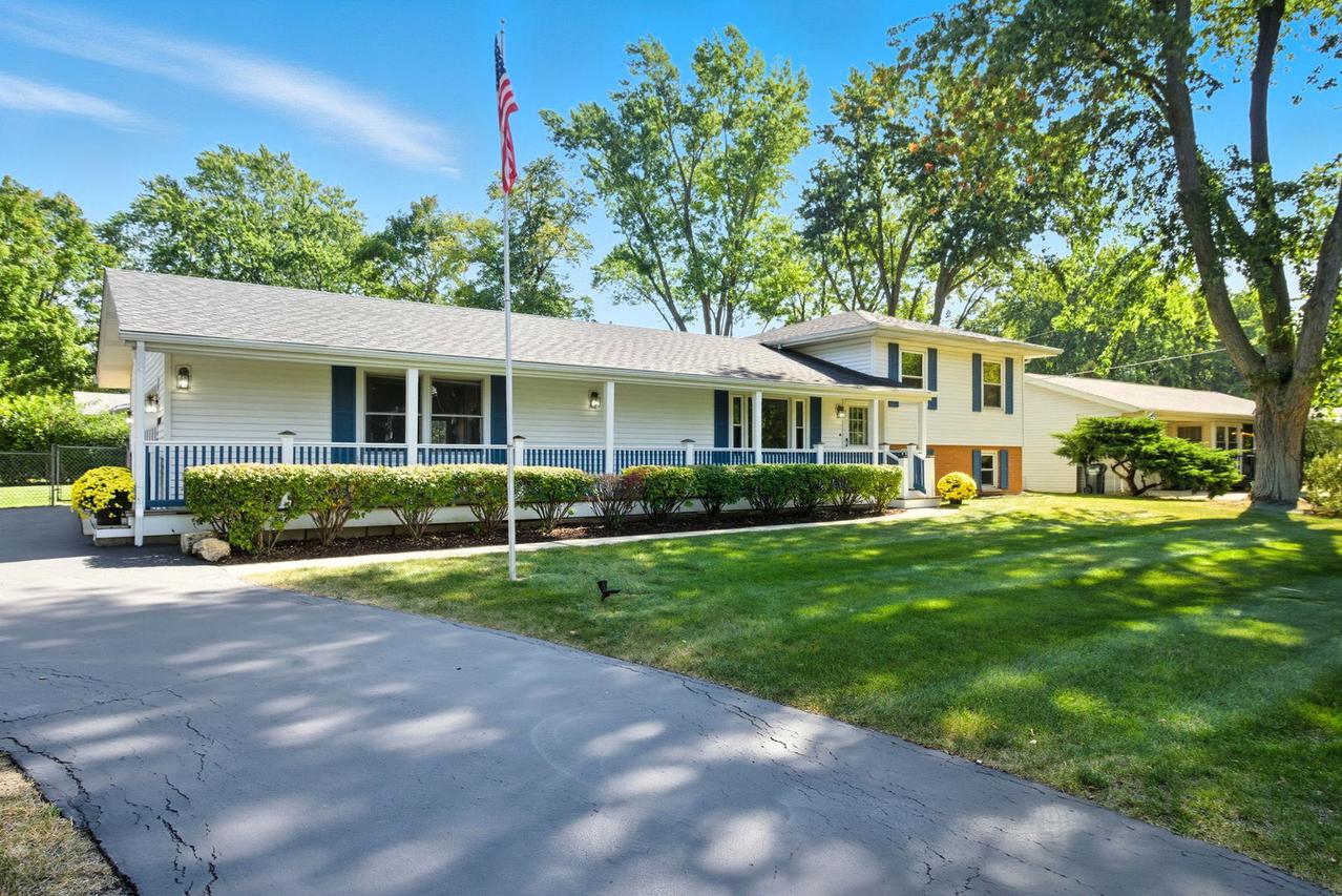 30W355 Claymore Ln., Naperville, IL 60563