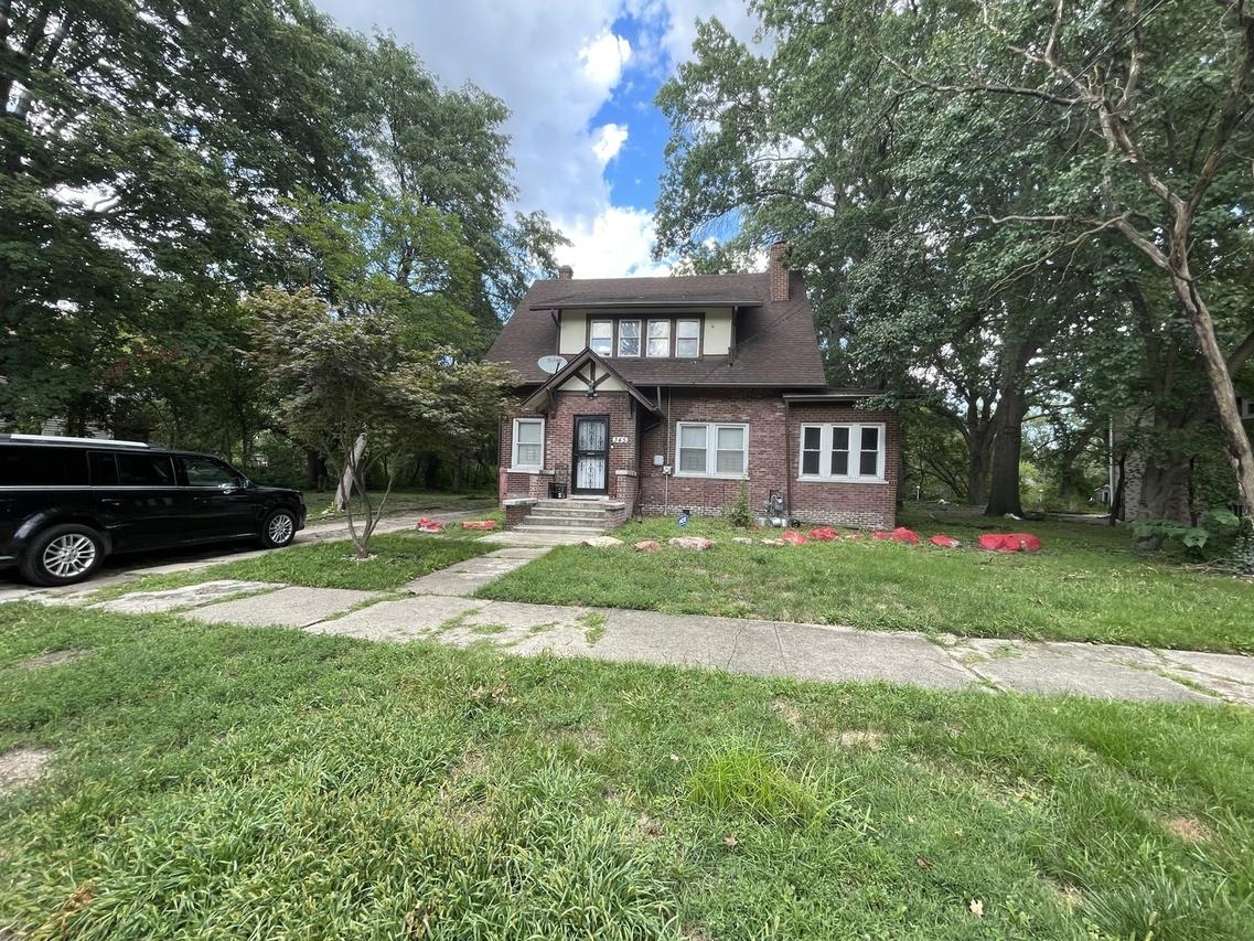 345 Calumet Blvd., Harvey, IL 60426